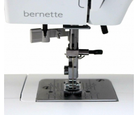Швейная машина Bernina Bernette b33