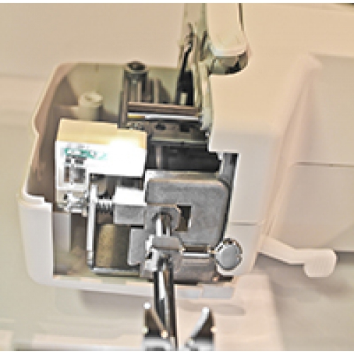 Електромеханічна швейна машина Minerva MAX20M