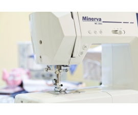 Комп'ютеризована швейна машина Minerva MC 350C